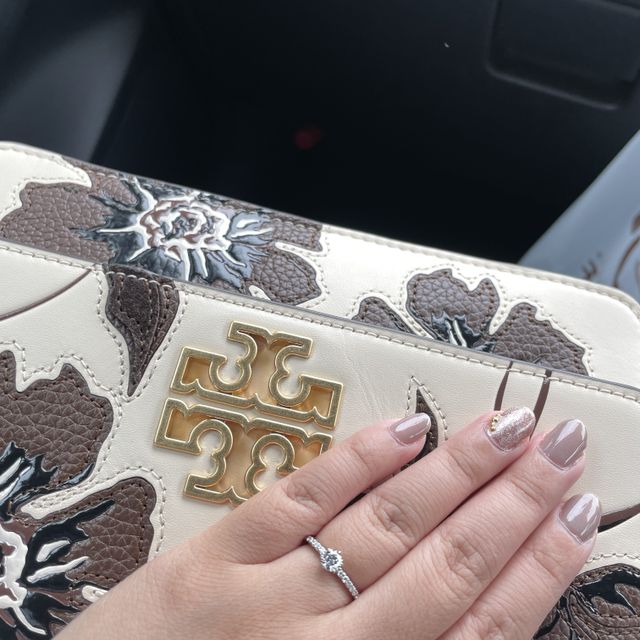 【ROYAL ASSCHER(ロイヤル・アッシャー)の口コミ】 シンプルだけど、上品さがあって一目惚れした！！！
長い目でみて歳をとっ…