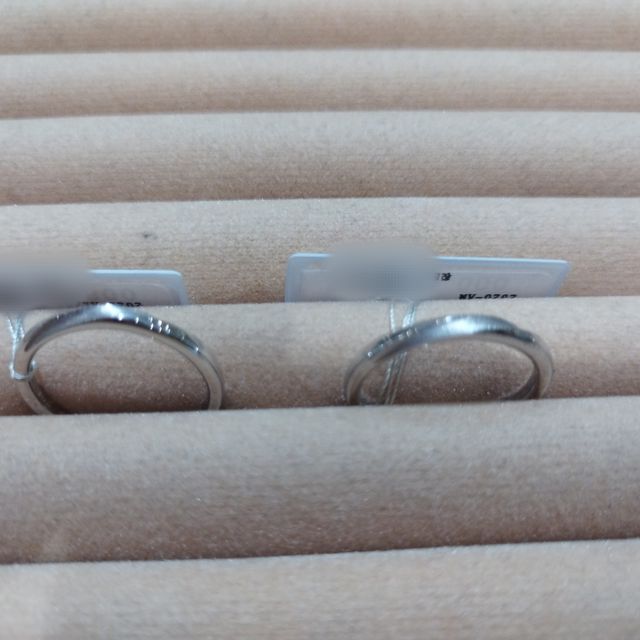 【TRECENTI(トレセンテ)の口コミ】 ダイヤモンドなどの石が外側に無いものを希望していましたので、少しデザ…