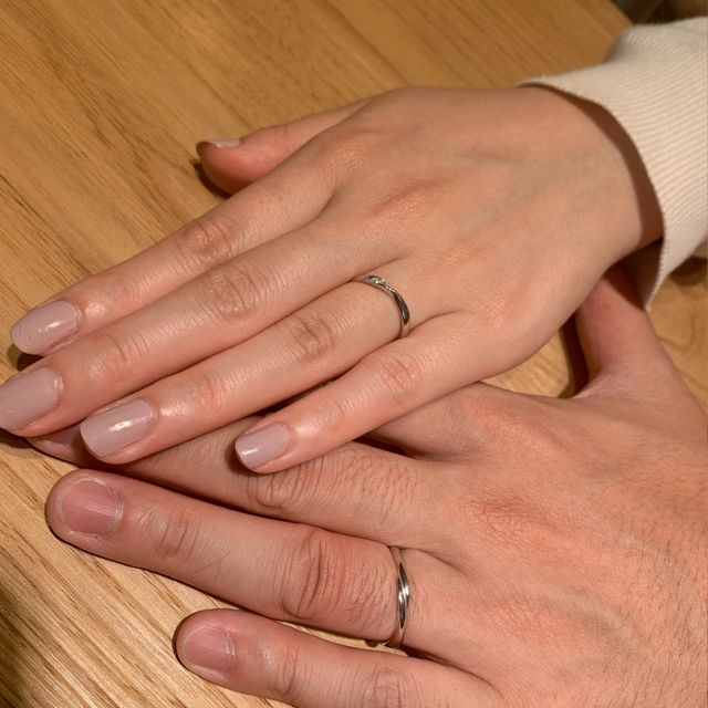 【ENUOVE(イノーヴェ)の口コミ】 シンプルで予算内に収まるものを探しました。ウェーブで可愛らしくも、清…