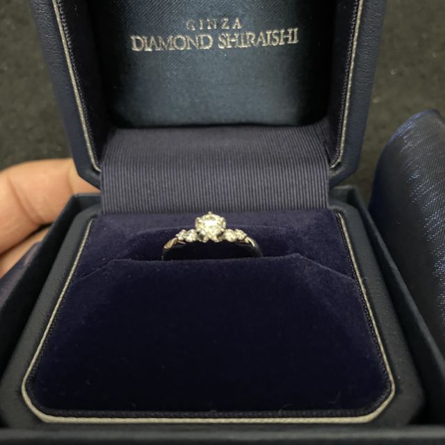 【銀座ダイヤモンドシライシの口コミ】 奥さんに直接選んでもらいました！高すぎずでもゴージャスな感じでとても…