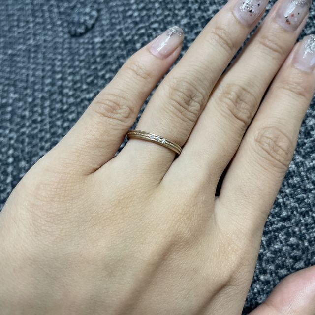 【YUKA HOJO(ユカホウジョウ)の口コミ】 アンティーク調で、マットな質感がめずらしく、いい意味で結婚指輪っぽさ…