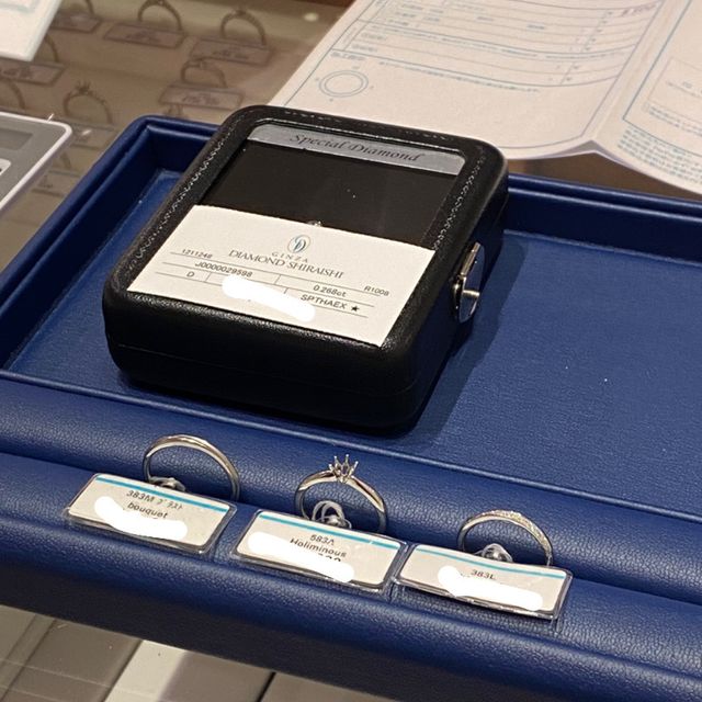【銀座ダイヤモンドシライシの口コミ】 デザインが気に入った
品質の良さ
たくさんなる種類からダイヤ、リングと…