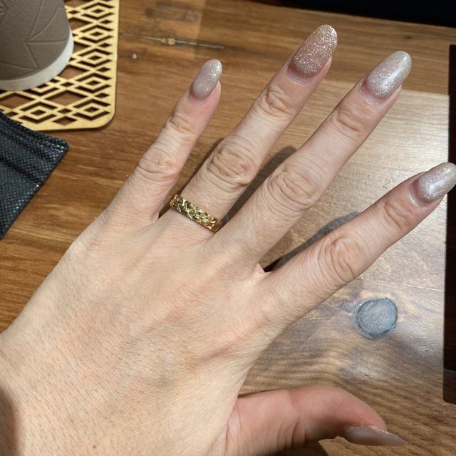 【ith(イズ)の口コミ】 種類が豊富なうえ、デザイン、リングの太さ、カラーなど自分たちの好きな…