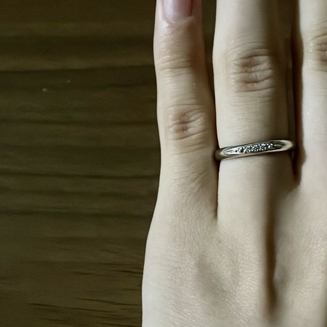 【ケイウノ ブライダル(K.UNO BRIDAL)の口コミ】 探し始めはつけ心地だけにこだわって探していたのですが、一生着けるもの…