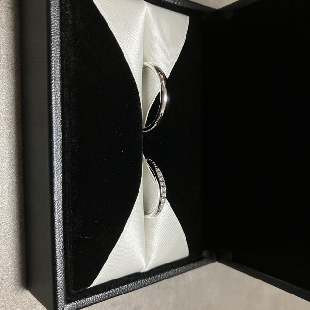 【エクセルコダイヤモンド(EXELCO DIAMOND)の口コミ】 結婚指輪は、長年付けるものなので年齢を重ねても使用できる物を薦めて頂…