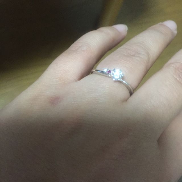 【JEWELRY  KAMATA(ジュエリーかまた)の口コミ】 婚約指輪に対しては、ギラギラしすぎていて着けていくところがない、普段…