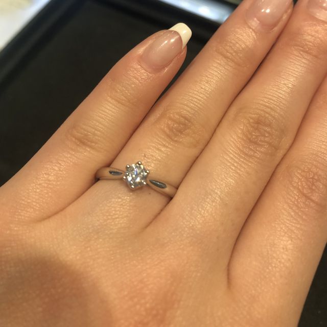 【ヴァンドーム青山(VENDOME AOYAMA)の口コミ】 一粒ダイヤの指輪です。指輪が細めのため、指が細く見えたような気がしま…
