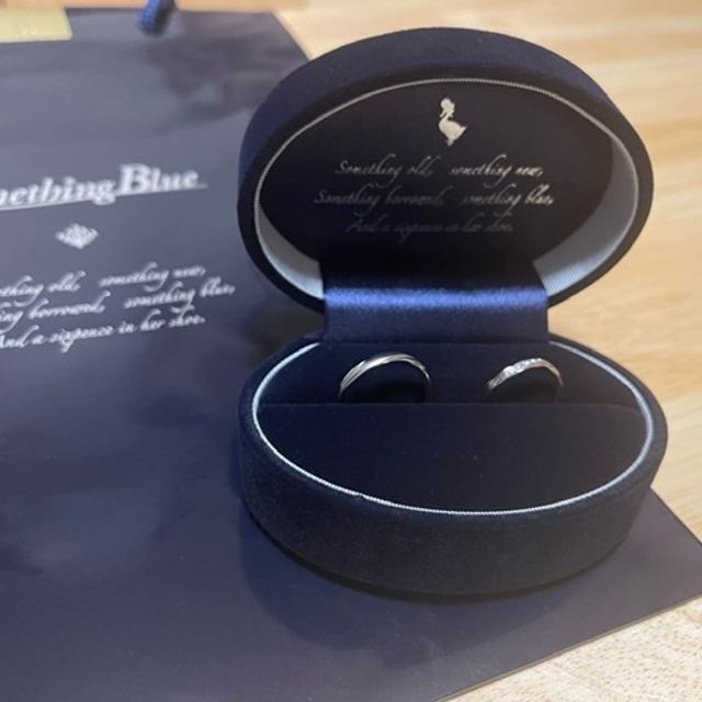 【Something Blue(サムシングブルー)の口コミ】 S字タイプで細すぎず太すぎずの指輪で試着した際にとても気に入り、購入し…