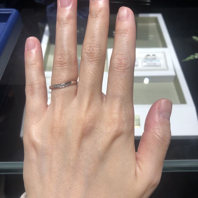 【銀座ダイヤモンドシライシの口コミ】 種類豊富で、どれも可愛くてとても楽しく選ぶことができました。ストレー…