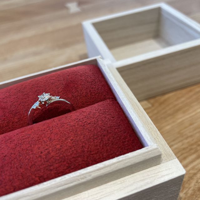 【出雲結(いずもゆい)の口コミ】 デザインに込められた想いが自分の価値観と合致した。
せっかく渡すのであ…