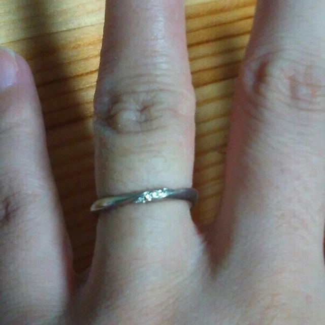 【PORTADA(ポルターダ)の口コミ】 シンプルすぎるのも嫌でちょうどさりげなくダイヤが入っているところが気…