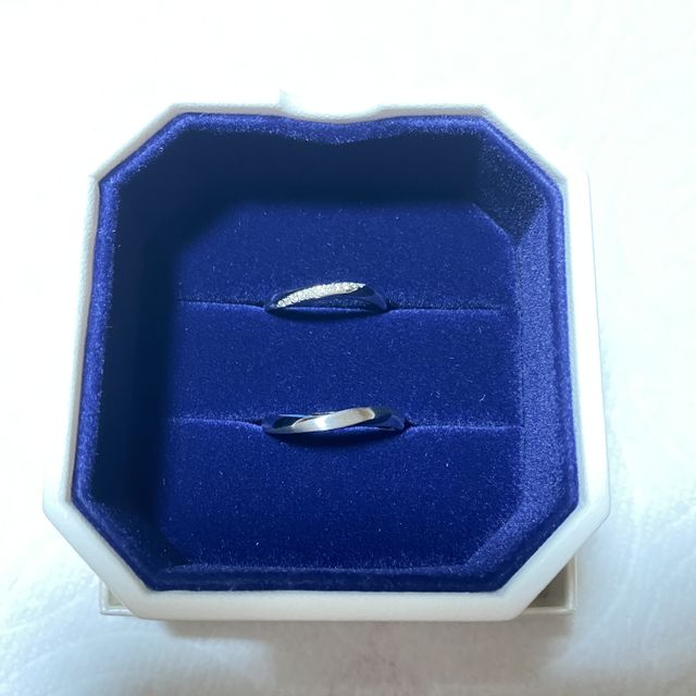 【4℃ BRIDAL(ヨンドシーブライダル)の口コミ】 いろんなお店を見ましたが、2人が1番気に入ったデザインでした。
デザイン…