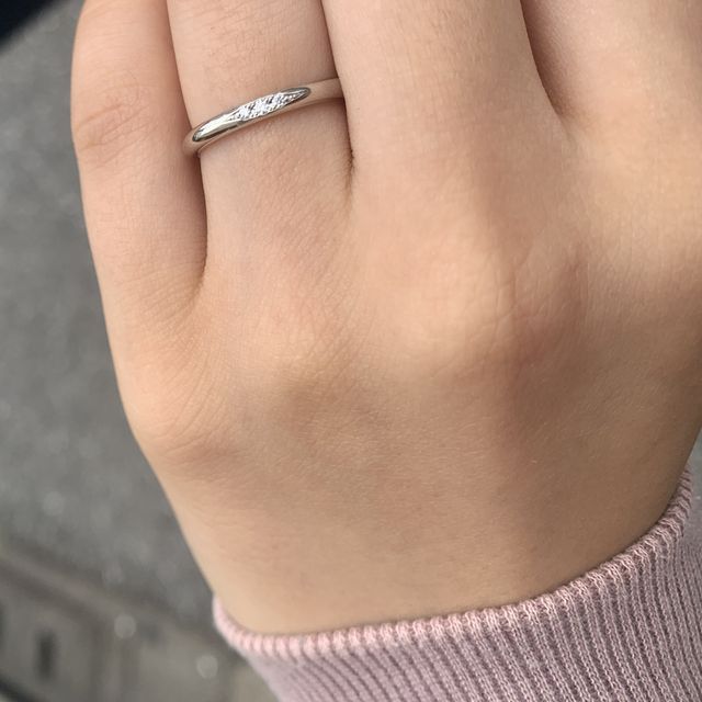 【銀座ダイヤモンドシライシの口コミ】 指輪はシンプルなデザインが良かったのですが、やはりダイヤモンドが入っ…