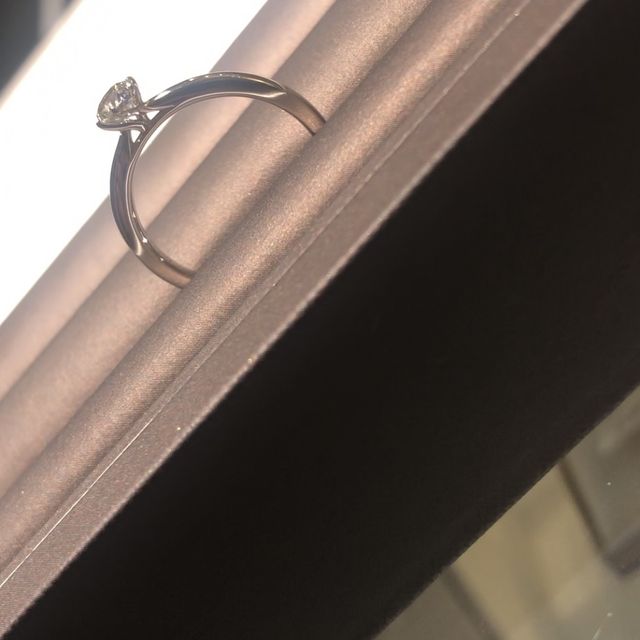 【アイプリモ(I-PRIMO)の口コミ】 指につけた時の印象と、横から見た時の可愛さを重視して選びました。とめ…