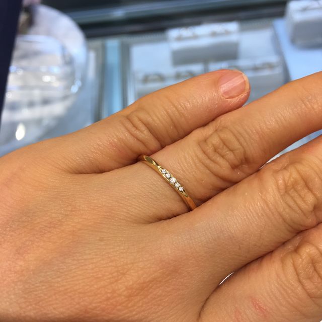 【ヴァンドーム青山(VENDOME AOYAMA)の口コミ】 私は指が太いので、なるべく細く見えるように、華奢なデザインを探してた…