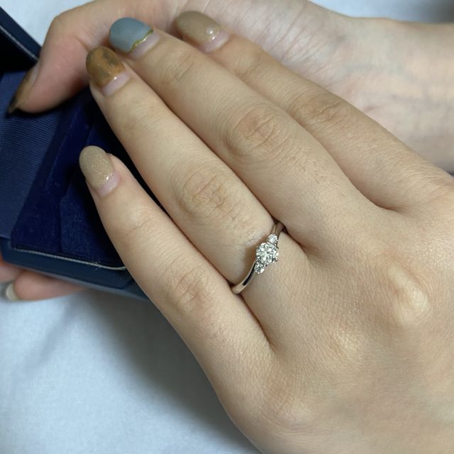 【銀座ダイヤモンドシライシの口コミ】 価格帯は希望予算付近のものの中からで、デザインで彼女に気に入ってもら…