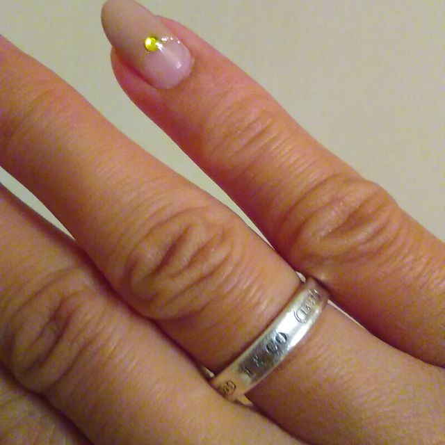 【ティファニー(Tiffany & Co.)の口コミ】 一般的な婚約指輪のイメージはダイアモンドだと思いますが、高価なのにあ…