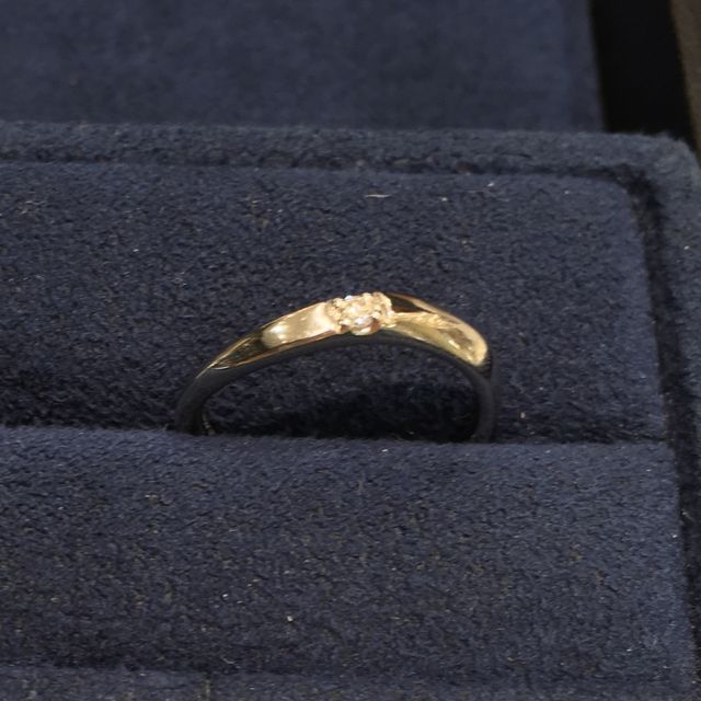 【4℃ BRIDAL(ヨンドシーブライダル)の口コミ】 私は指にコンプレックスがあり（短くて肌が黄身がかっている）それが目立…