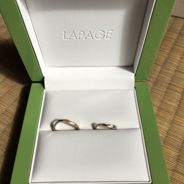 【LAPAGE(ラパージュ)の口コミ】 宝石をつけずにシンプルなものを希望していました。
宝石がない代わりに、…