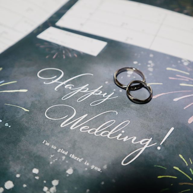 【俄(にわか)の口コミ】 長く使えるデザインと、常日頃付けるという点を重視して選びました。デザ…