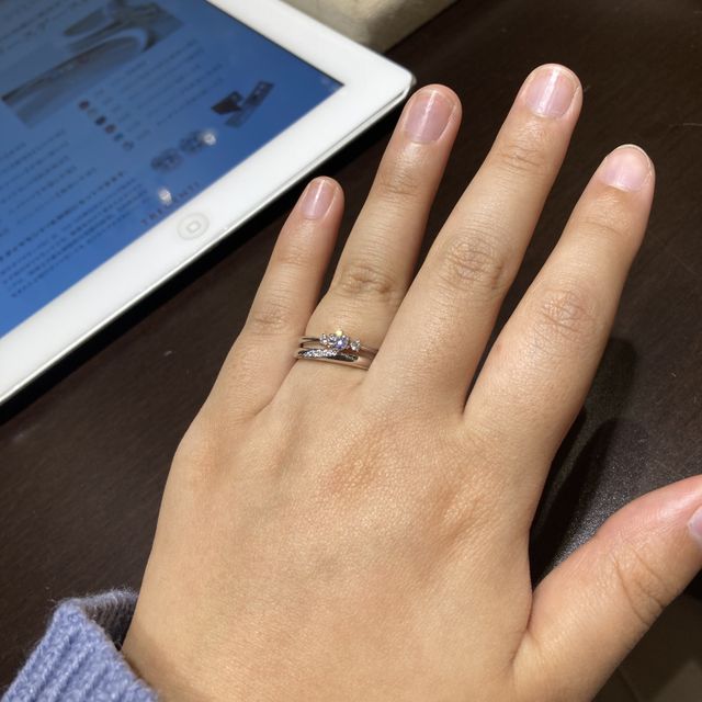 【TRECENTI(トレセンテ)の口コミ】 指輪のおすすめポイントは、着け心地とデザインです。
まず着け心地は、平…