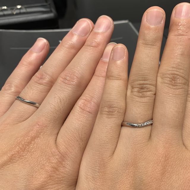 【エクセルコダイヤモンド(EXELCO DIAMOND)の口コミ】 二人の門出を音楽で祝福するように、指先で優雅にリズムを刻むイメージで…