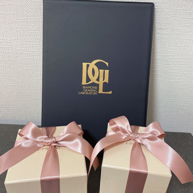 【アイプリモ(I-PRIMO)の口コミ】 やはり婚約指輪は自分にピッタリなものを選びたいですので、デザインが重…