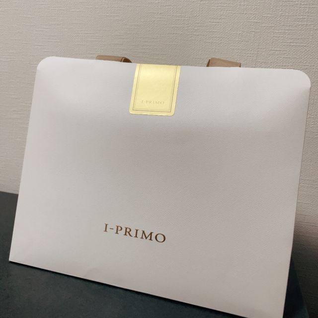 【アイプリモ(I-PRIMO)の口コミ】 やはり婚約指輪は自分にピッタリなものを選びたいですので、デザインが重…