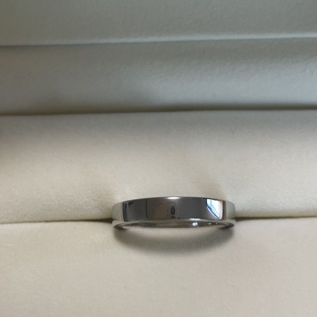 【ケイウノ ブライダル(K.UNO BRIDAL)の口コミ】 指輪の決め手はデザインです。
予約なしの来店にも関わらず、店舗在中のデ…