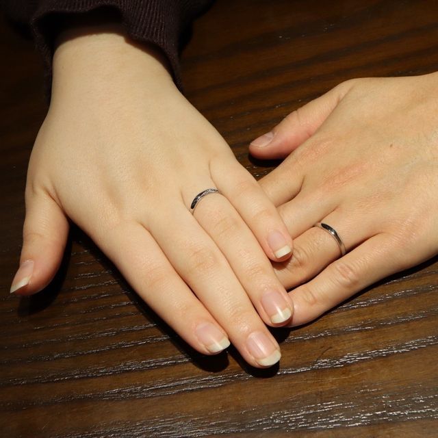 【LEGAN(レガン)の口コミ】 ブルースターという指輪をチョイスしました。両サイドにダイヤがが5つなら…