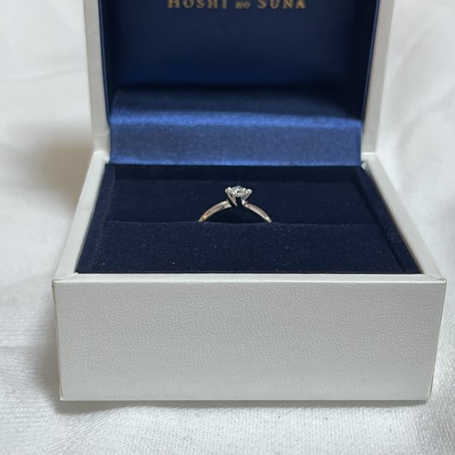 【HOSHI no SUNA 星の砂(ほしのすな)の口コミ】 婚約指輪はダイヤが一粒のシンプルなものがいいと思っていました。こちら…