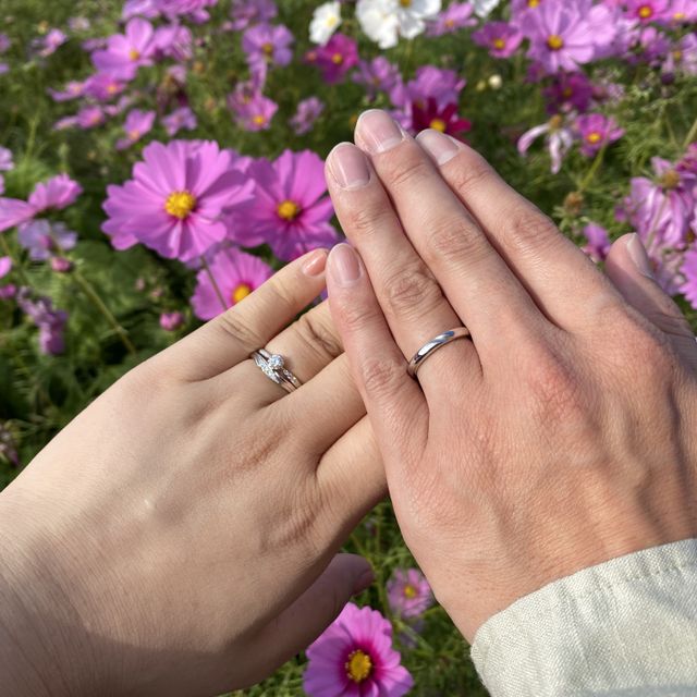 【銀座ダイヤモンドシライシの口コミ】 デザインがかわいく、店員さんがいろいろ種類をだしてくれた。最初はシン…