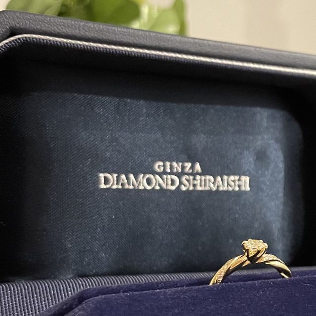【銀座ダイヤモンドシライシの口コミ】 デザインは、
・私服に合わせ易いようにカジュアルなもの
・手が綺麗に見…
