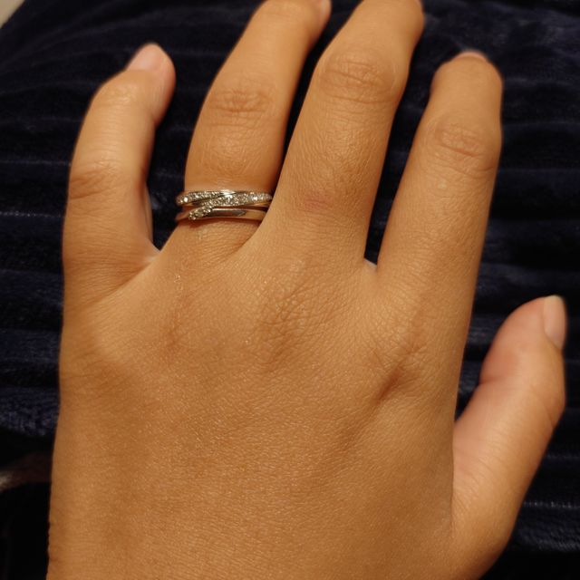 【PILOT BRIDAL(パイロットブライダル)の口コミ】 丈夫という点とデザインの良さで決めました。スイートテンダイヤモンドで…
