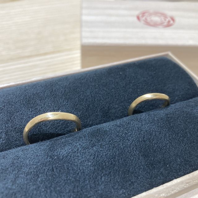 【出雲結(いずもゆい)の口コミ】 デザインが好みだったので出雲結さん1択でした。指輪に２つのデザイン(鏡…