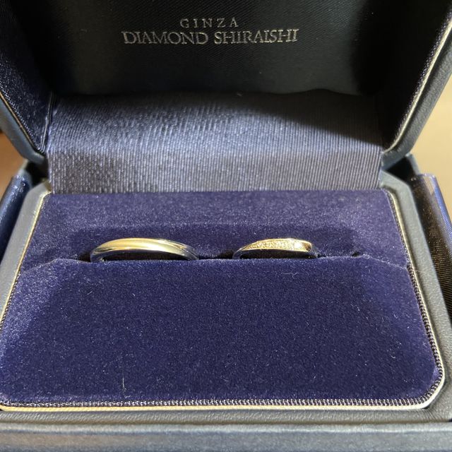 【銀座ダイヤモンドシライシの口コミ】 指が細く短いので、細くてウェーブがかかったものを探していました。
銀座…