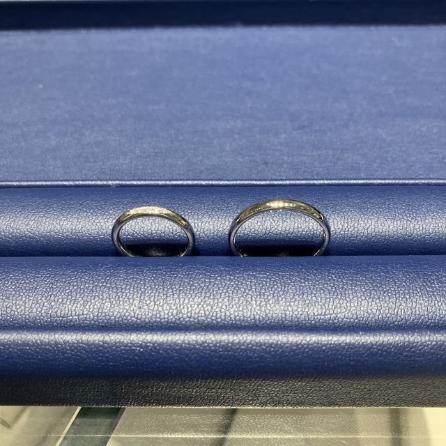 【銀座ダイヤモンドシライシの口コミ】 実際に指輪を見て決めたかったので、色々見せてもらってから決めました。…