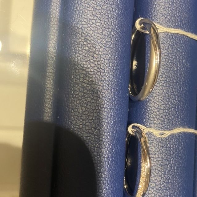 【銀座ダイヤモンドシライシの口コミ】 1番の決め手となったのは付けた際の指輪の付け心地が良く、指にストレスを…