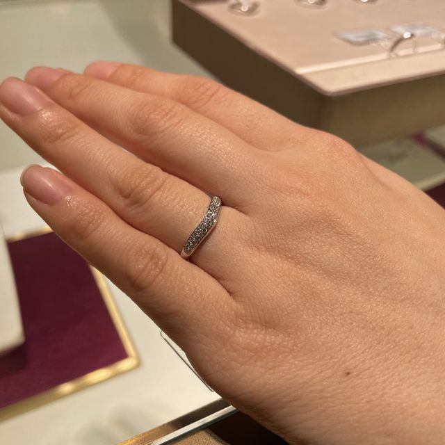 【ブルガリ(BVLGARI)の口コミ】 ブルガリらしいエレガントなデザインと上品な輝きで大人の女性にはお似合…
