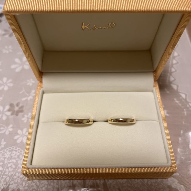 【ケイウノ ブライダル(K.UNO BRIDAL)の口コミ】 シンプルなデザインを探していました。曲げたり宝石を入れたりするつもり…