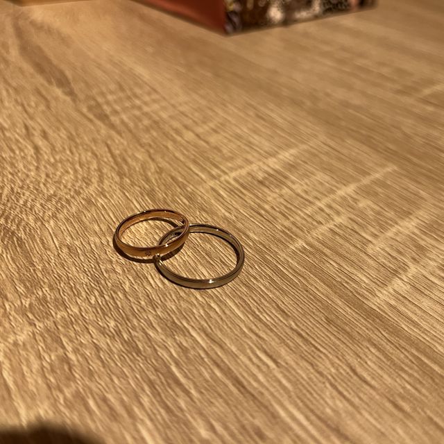 【insembre(インセンブレ)の口コミ】 デザインはマット仕様で縁はプラチナ加工でシンプルながらも存在感がある…