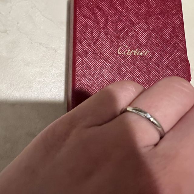 【カルティエ(Cartier)の口コミ】 プラチナで飽きのこない一石ダイヤモンドのシンプルなデザインが気に入り…