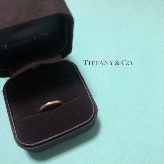 【ティファニー(Tiffany & Co.)の口コミ】 男性と女性ペアで付けても、違和感のないデザインを探していた。価格も男…