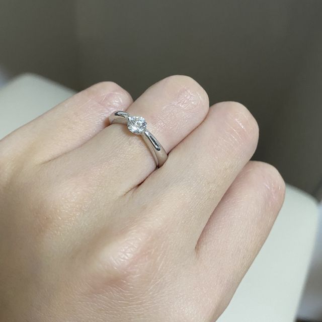 【ジュエリーツツミ(JEWELRY TSUTSUMI)の口コミ】 小さすぎない存在感のある本物のダイヤモンドで、かついつも着けられるよ…
