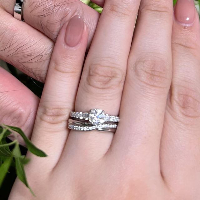 【エクセルコダイヤモンド(EXELCO DIAMOND)の口コミ】 デザインとクオリティと値段がマッチ。
ダイヤの大きさとカラーがハイラン…