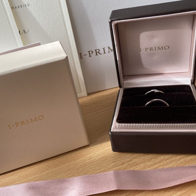 【アイプリモ(I-PRIMO)の口コミ】 キラキラが光にあたるととっっっても可愛く、普段の仕事ではつけず、出か…