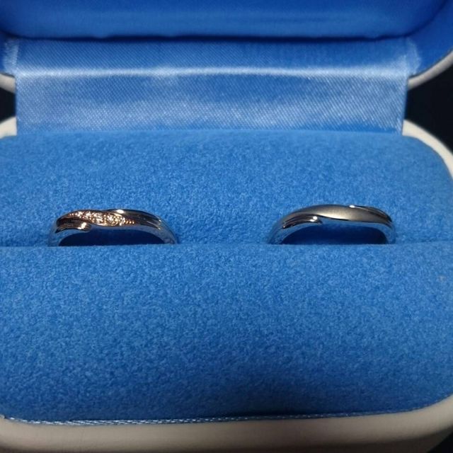 【銀座ダイヤモンドシライシの口コミ】 色々な種類、形を試させていただき、この指輪を付けた瞬間にこれだ！！と…