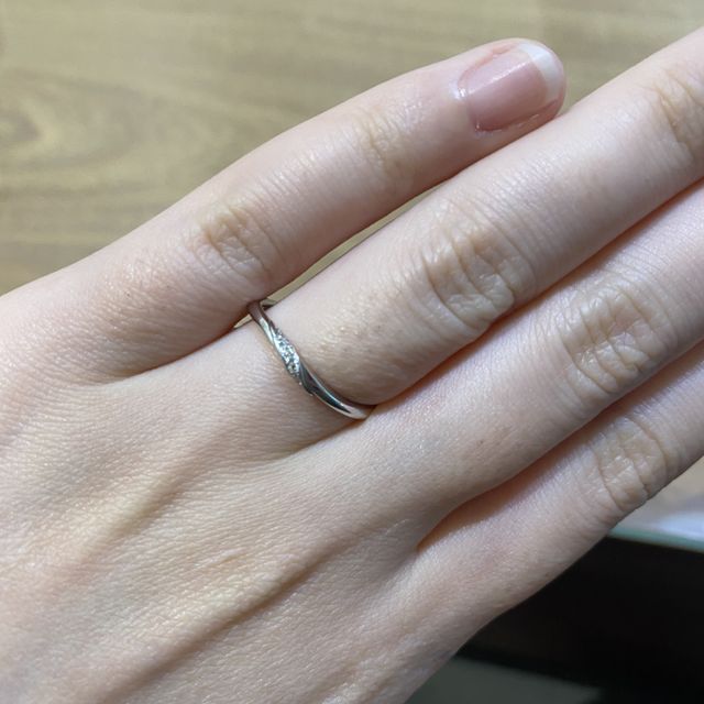 【Foulason(フレゾン)の口コミ】 価格と細い指輪のデザインが気に入り購入を決めました。結婚指輪は一生も…