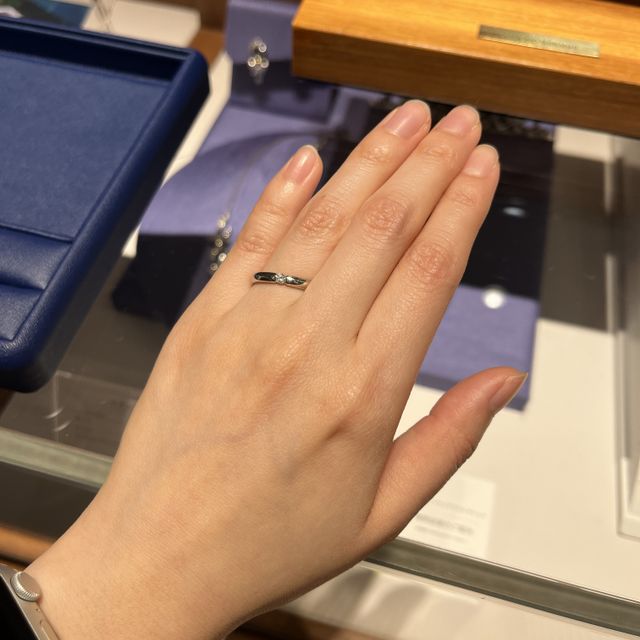 【銀座ダイヤモンドシライシの口コミ】 購入した指輪はハーフエタニティですが、どこもお値段がするなか手の届く…