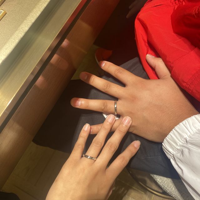 【ブルガリ(BVLGARI)の口コミ】 他と被らないデザインというてんに、惹かれました。男性用、女性用どちら…